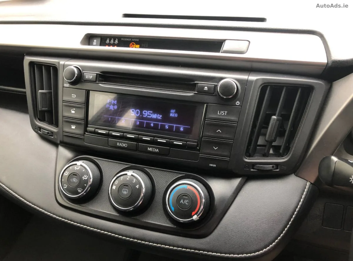 2016 Toyota RAV4 – photo 14