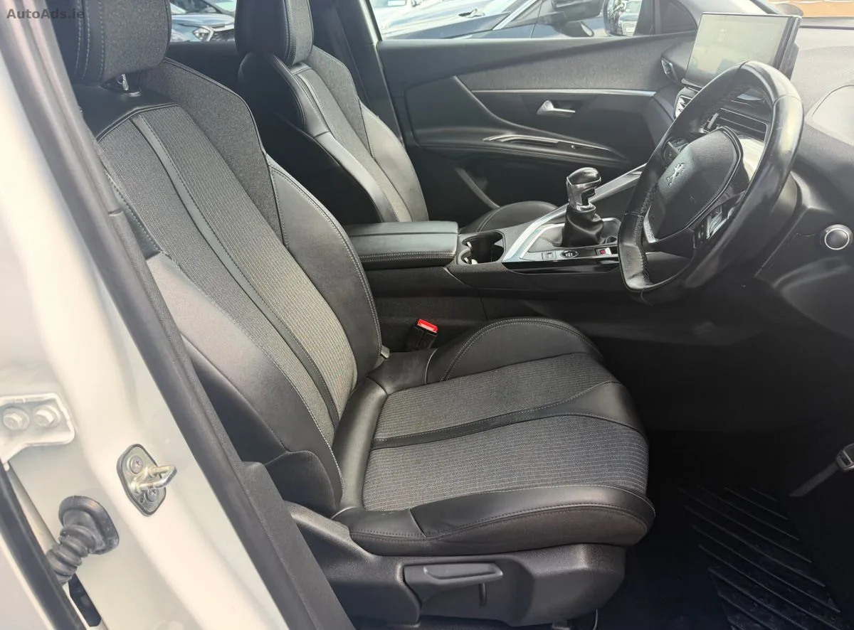 2023 Peugeot 3008 – photo 12