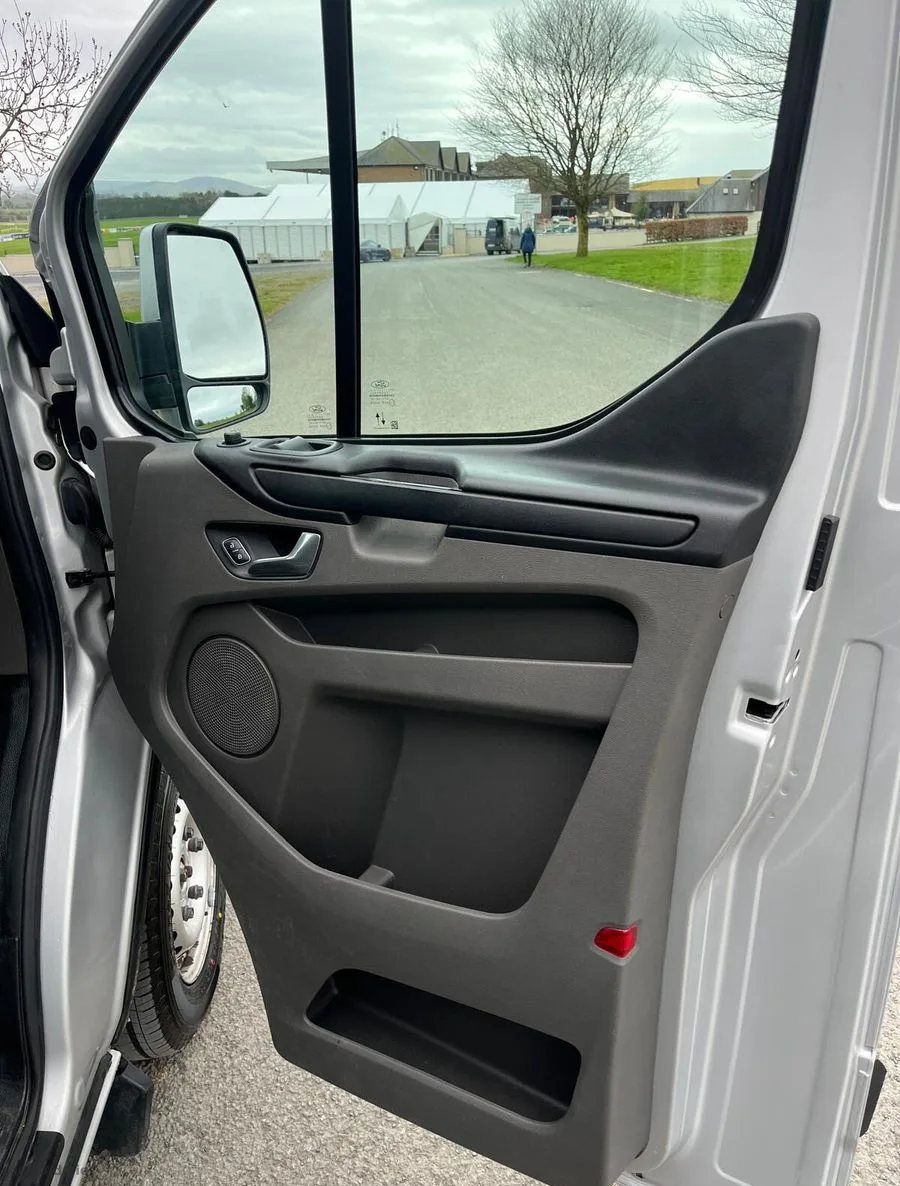 2022 Ford Transit Custom – photo 17