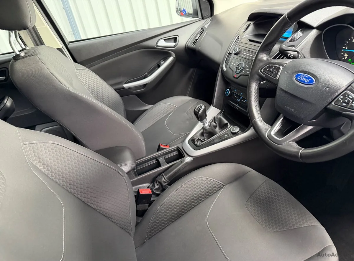 2016 Ford Focus – photo 5