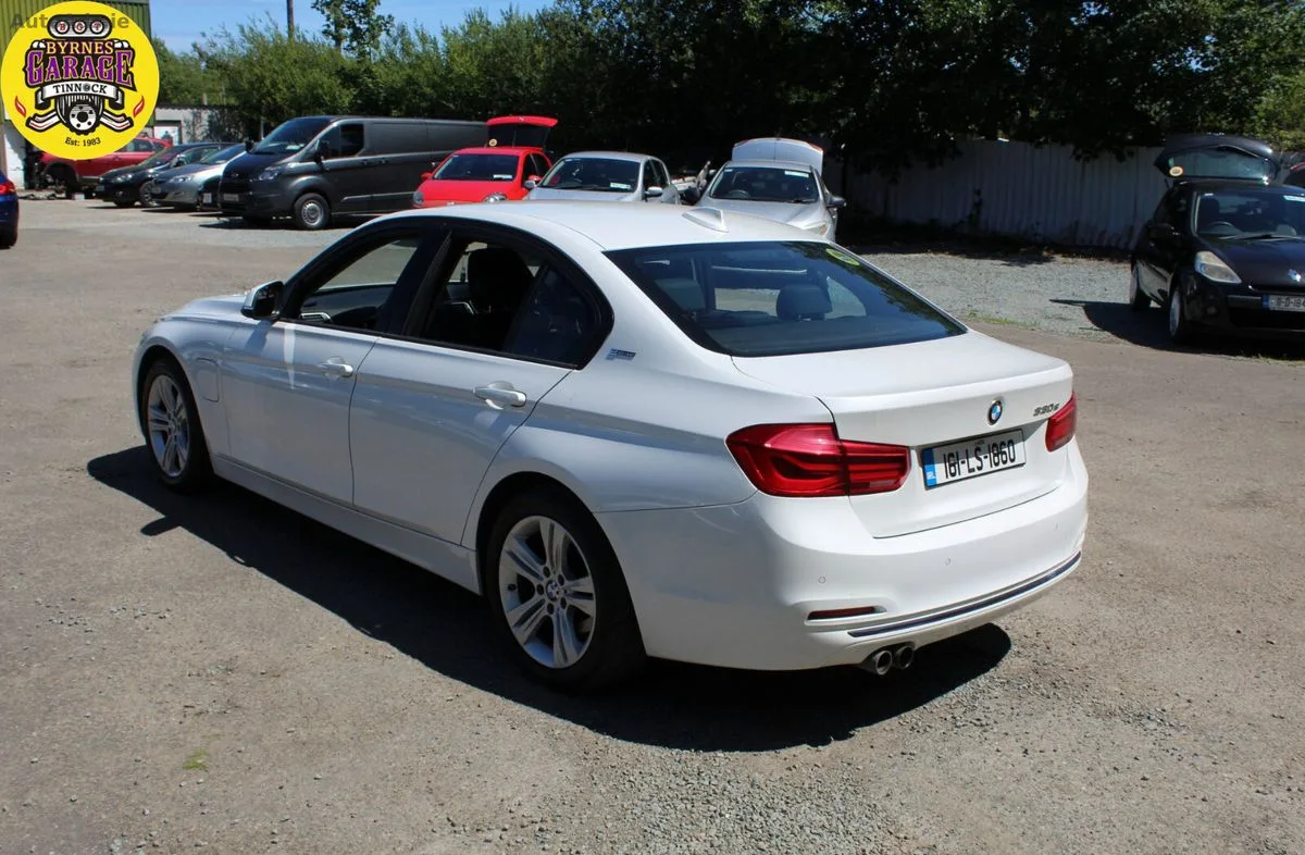 2016 BMW 3-Series – photo 12