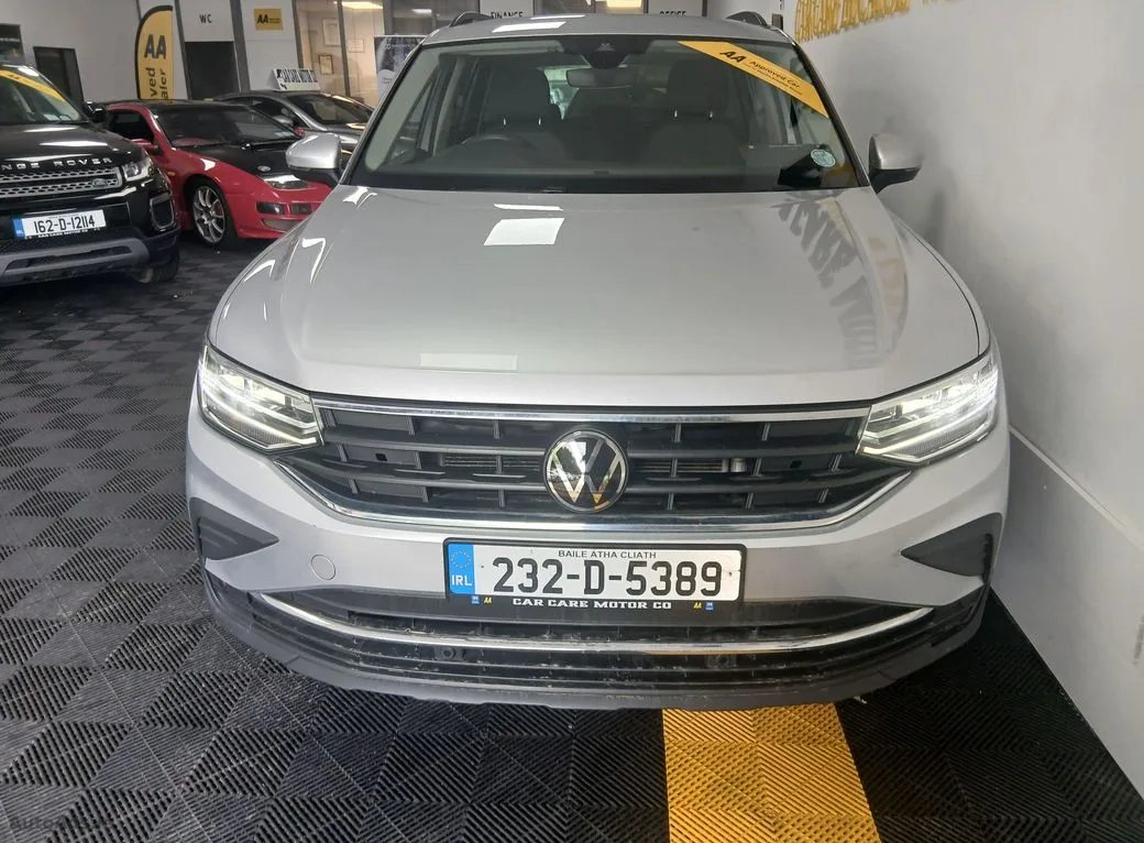 2023 Volkswagen Tiguan – photo 2