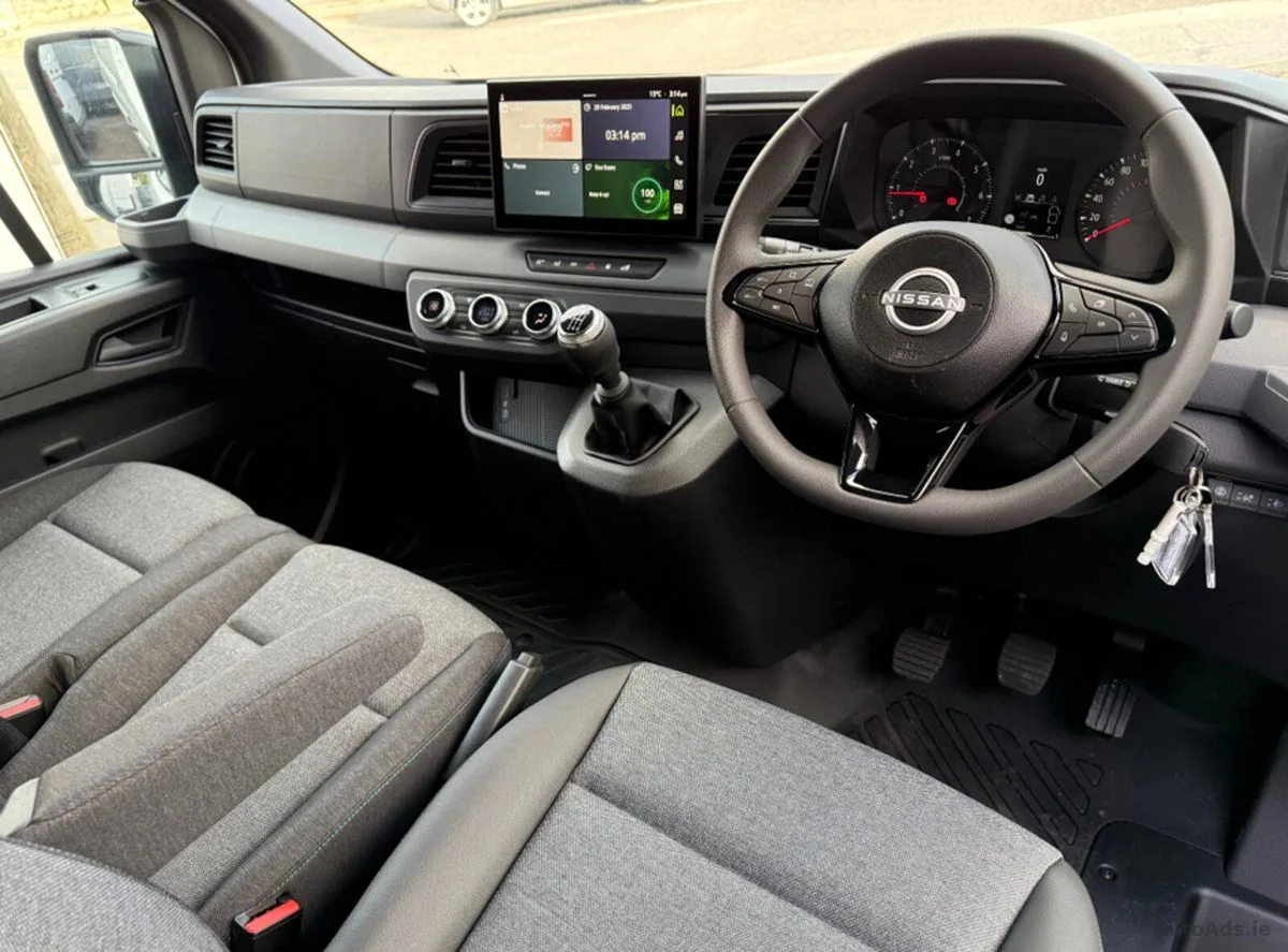2026 Nissan Interstar – photo 2