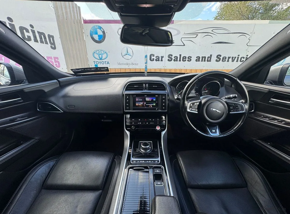 2018 Jaguar XE – photo 19
