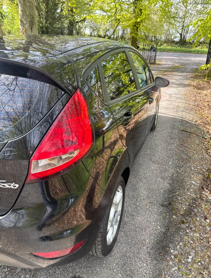 2011 Ford Fiesta – photo 7