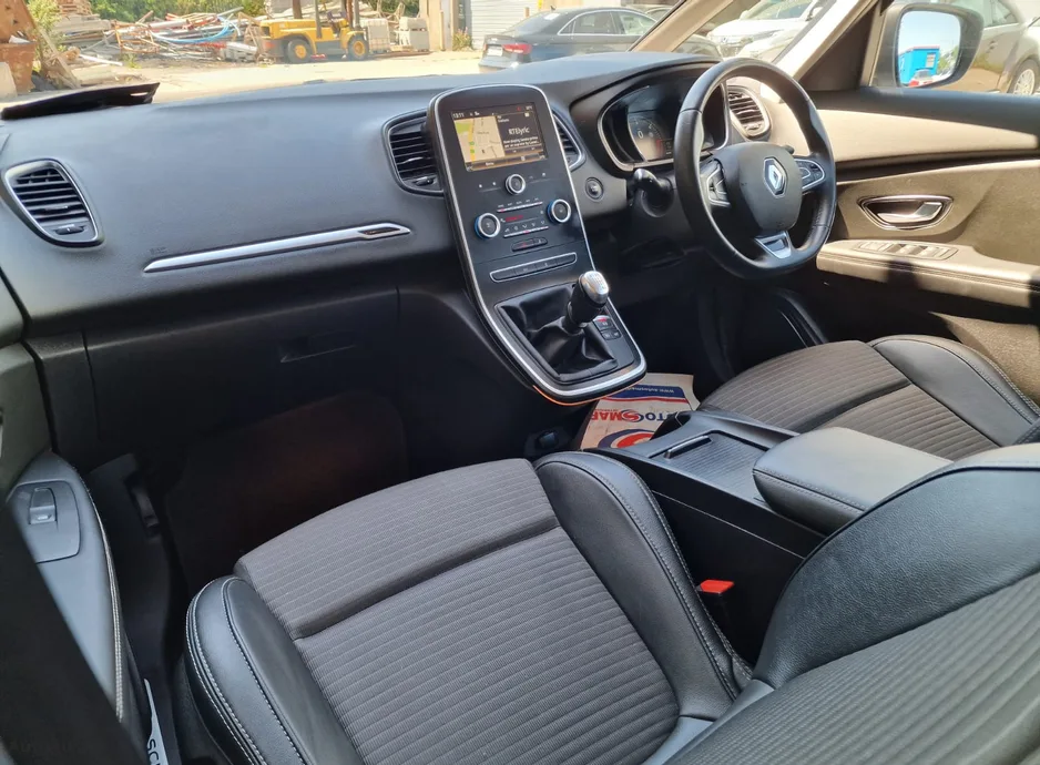 2017 Renault Grand Scenic – photo 12