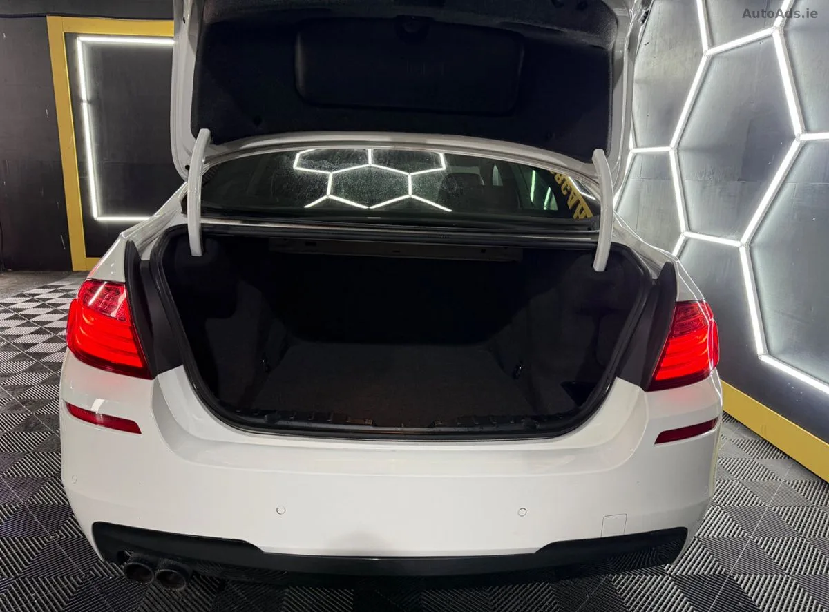 2015 BMW 5-Series – photo 14