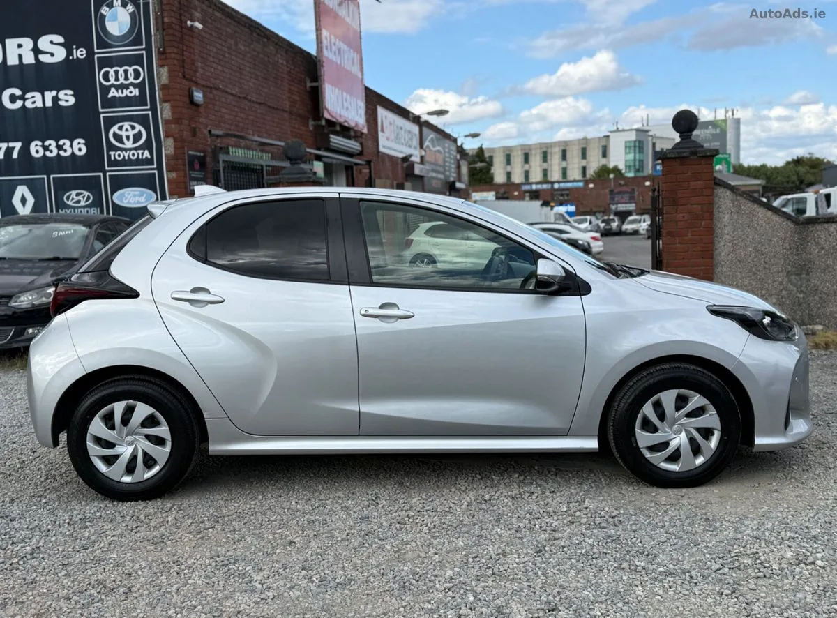 2021 Toyota Yaris – photo 2