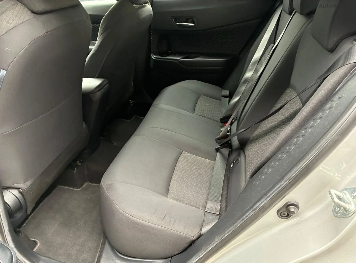 2017 Toyota C-HR – photo 19
