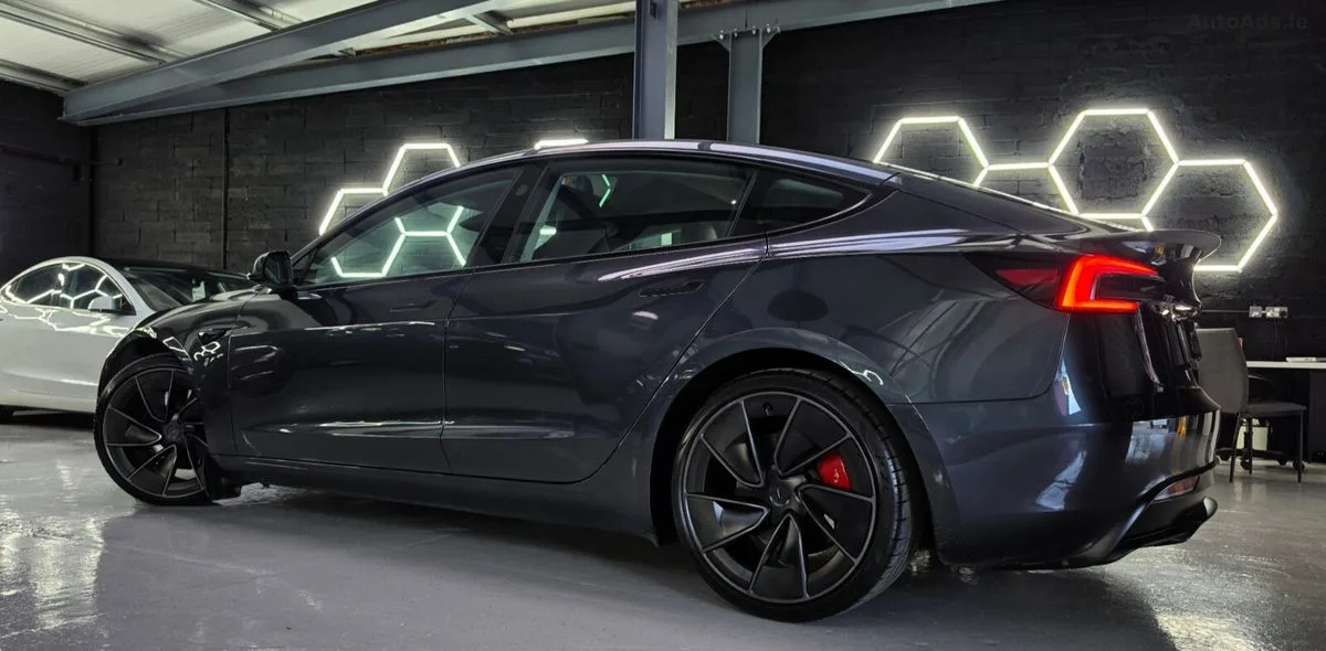 2024 Tesla Model 3 – photo 16