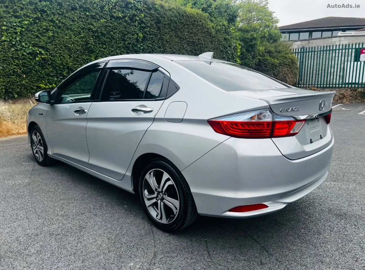 2016 Honda Grace – photo 8