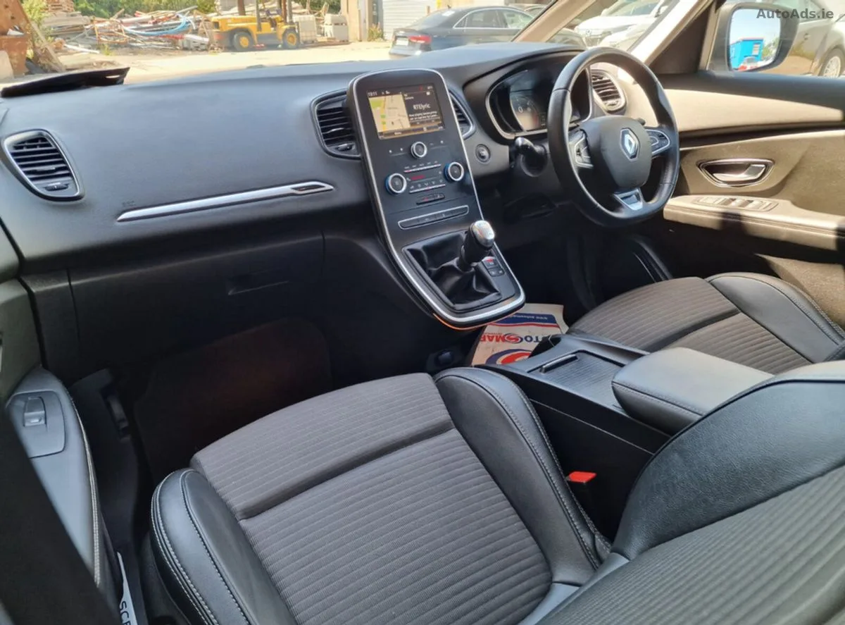 2017 Renault Grand Scenic – photo 12