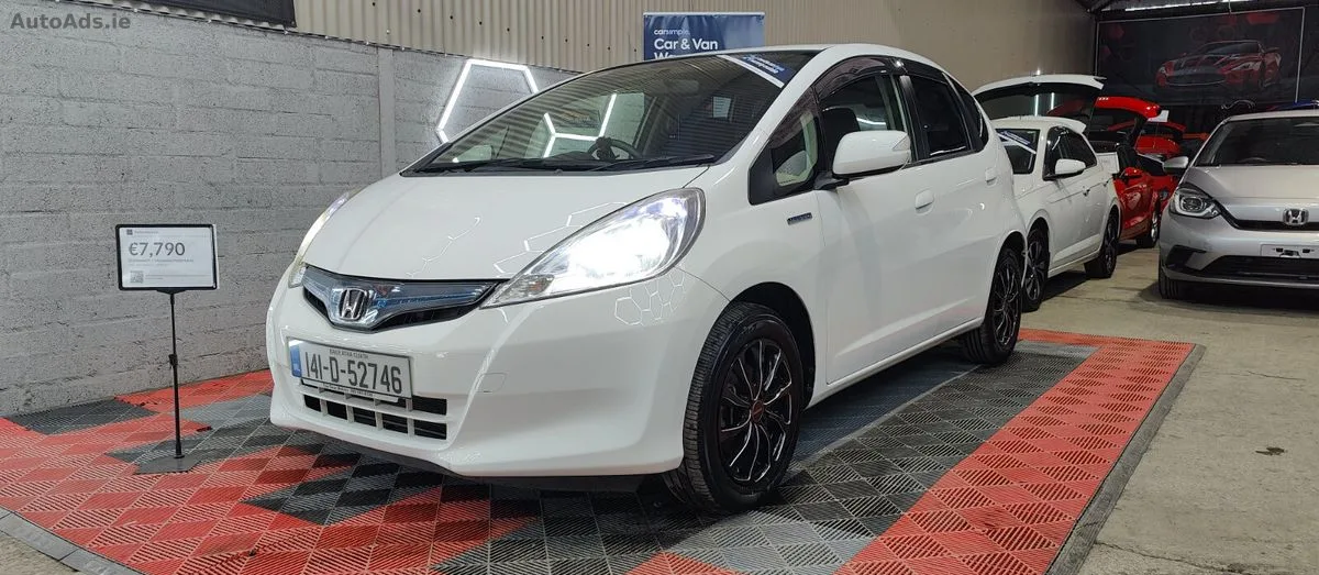 2014 Honda Fit – photo 3