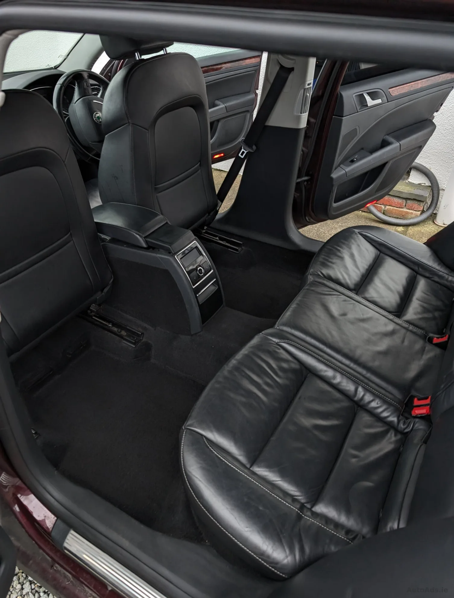 2011 Skoda Superb – photo 6