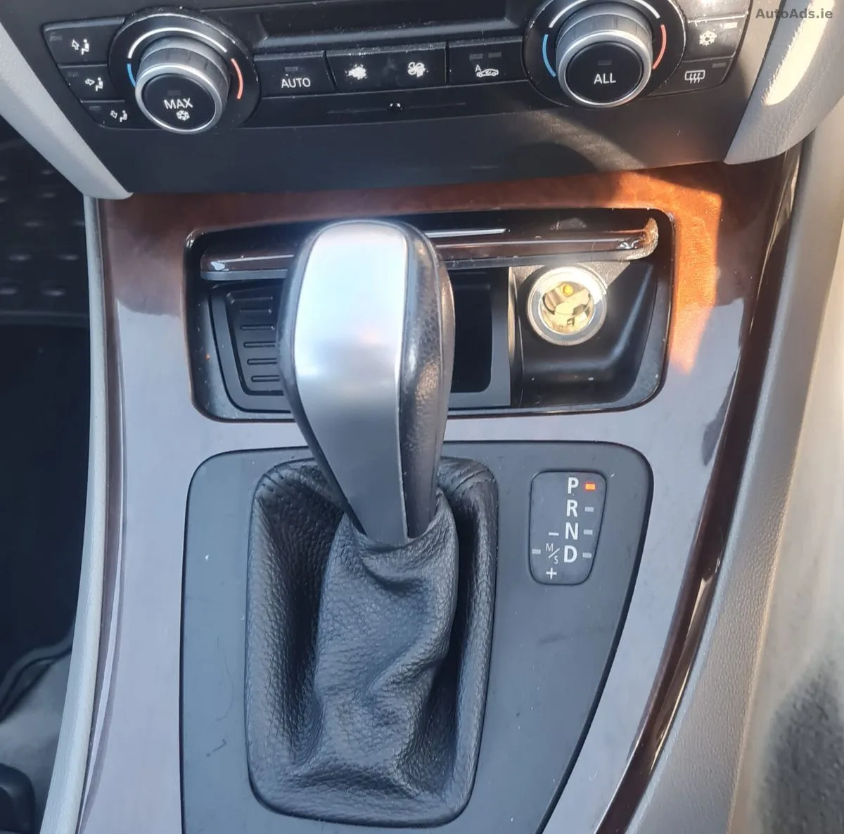 2010 BMW 3-Series – photo 7