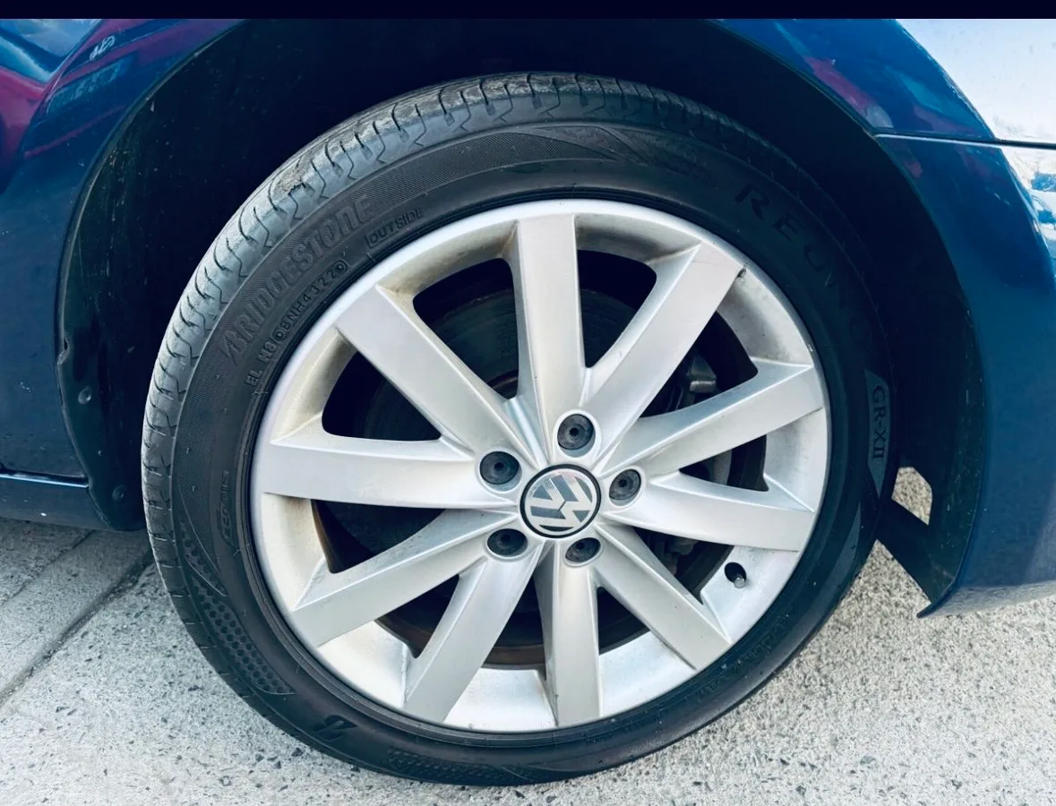 2012 Volkswagen Golf – photo 2