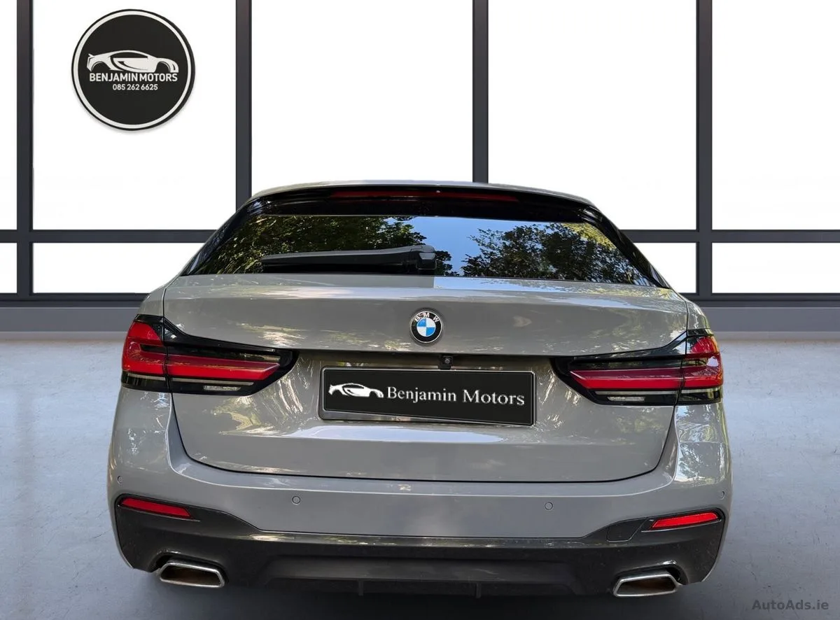 2021 BMW 5-Series – photo 5