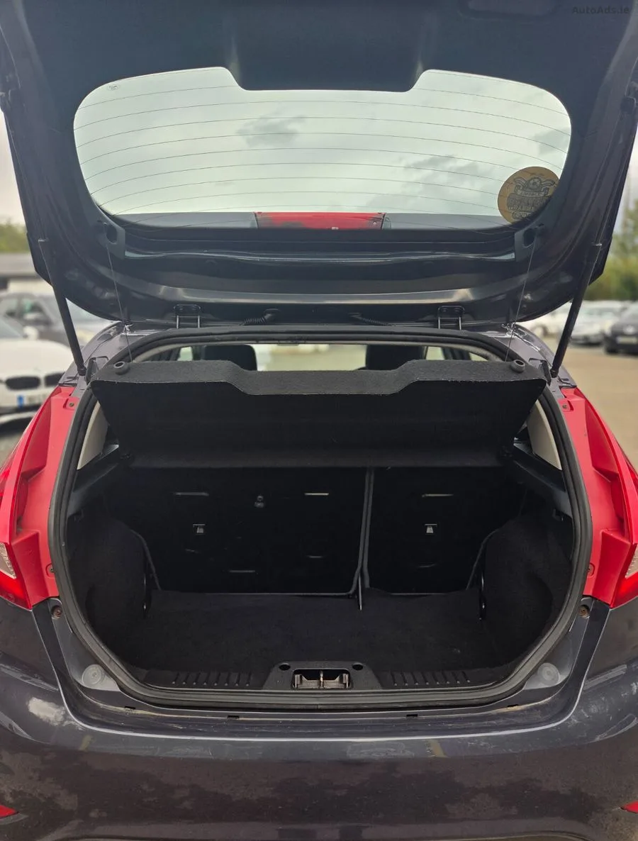 2011 Ford Fiesta – photo 17
