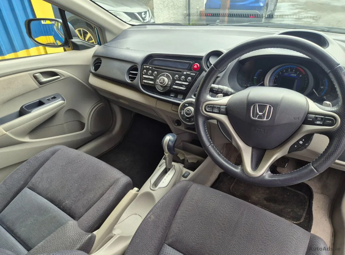 2010 Honda Insight – photo 4