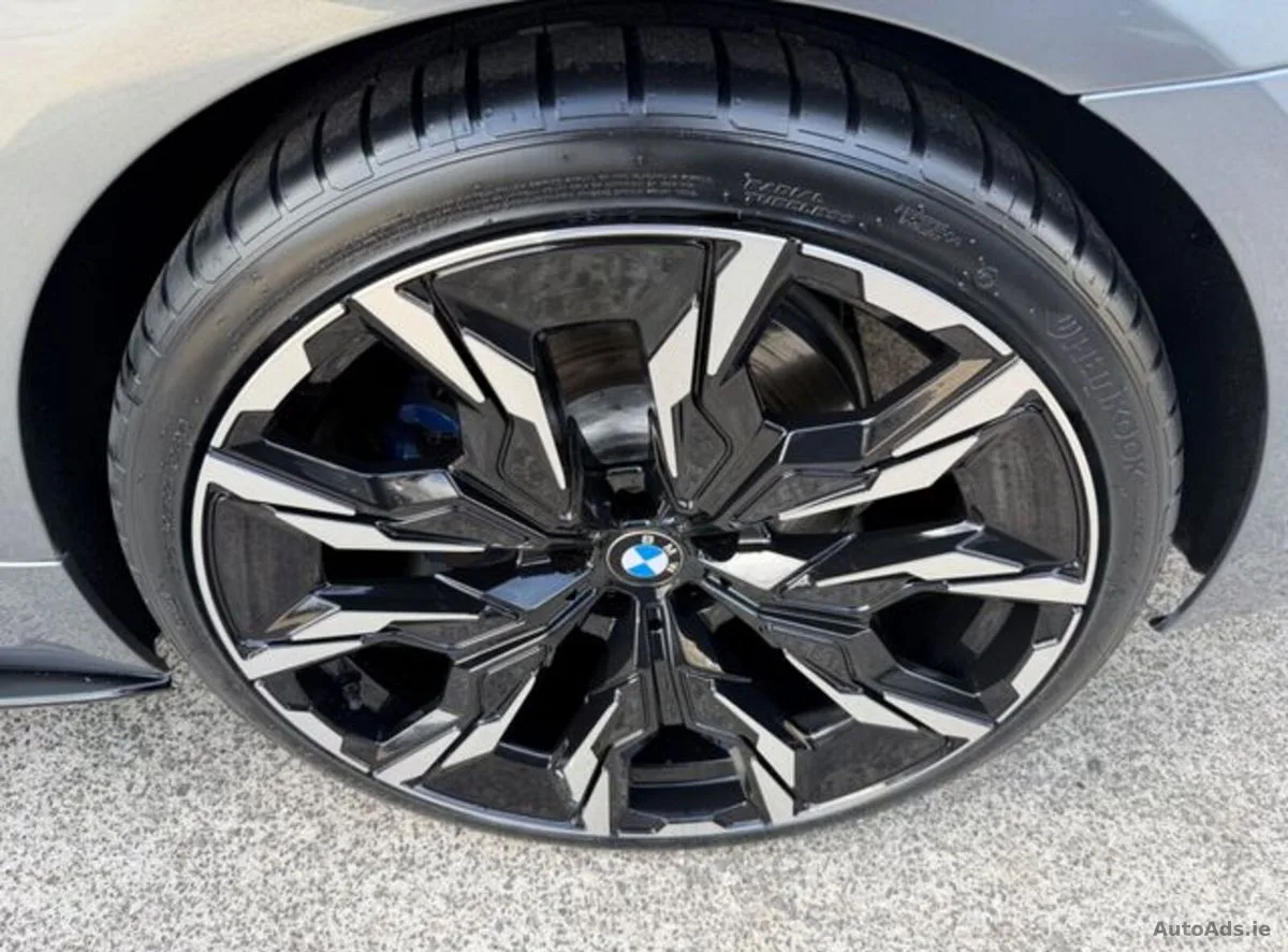 2018 BMW 5-Series – photo 9