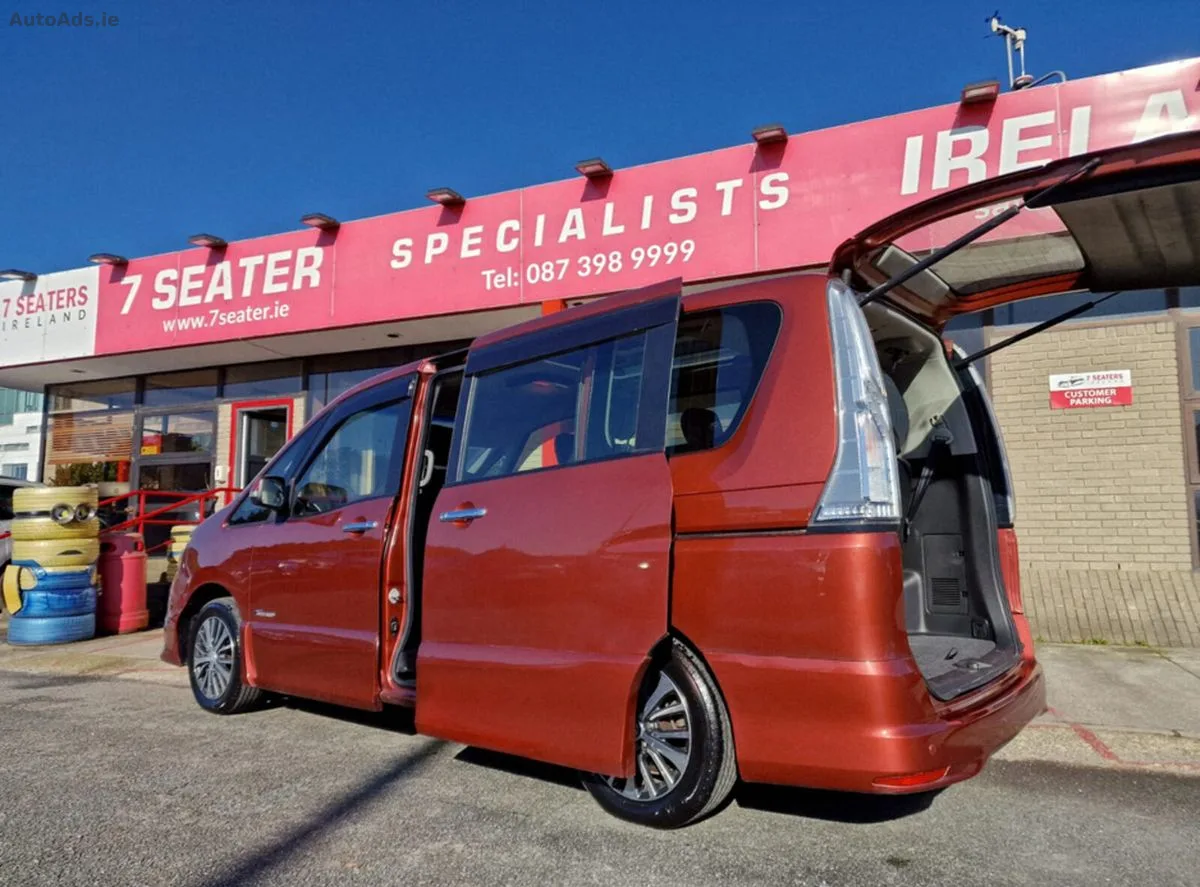 2015 Nissan Serena – photo 6