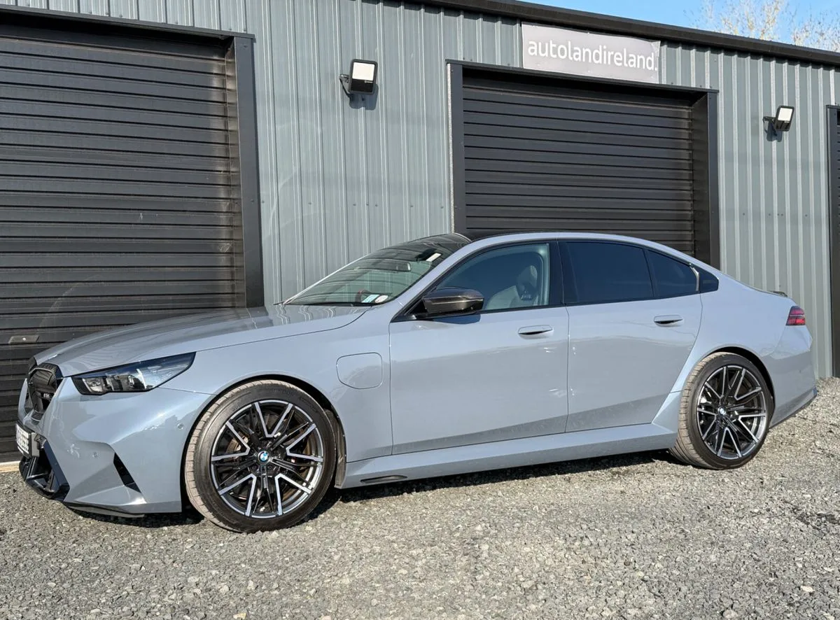 2024 BMW M5 – photo 3