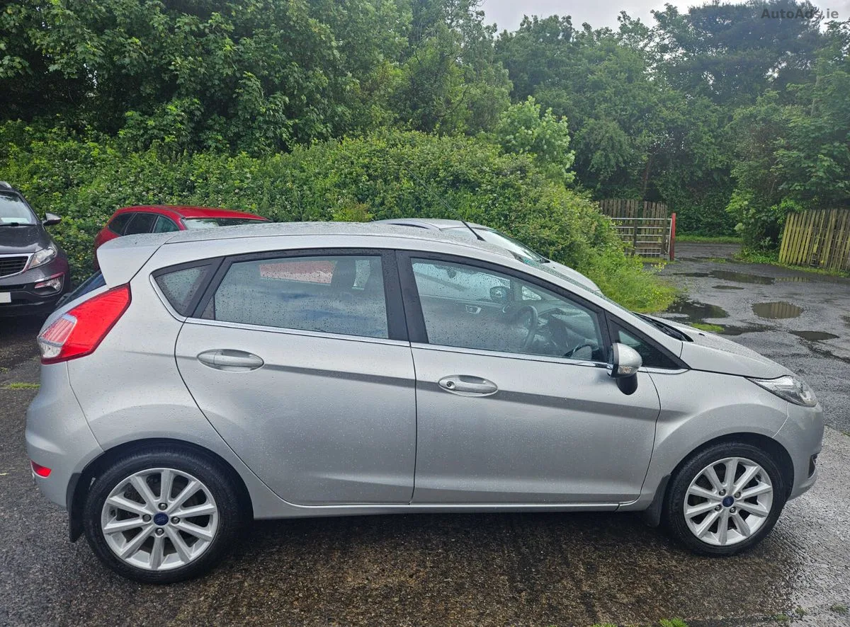 2017 Ford Fiesta – photo 3