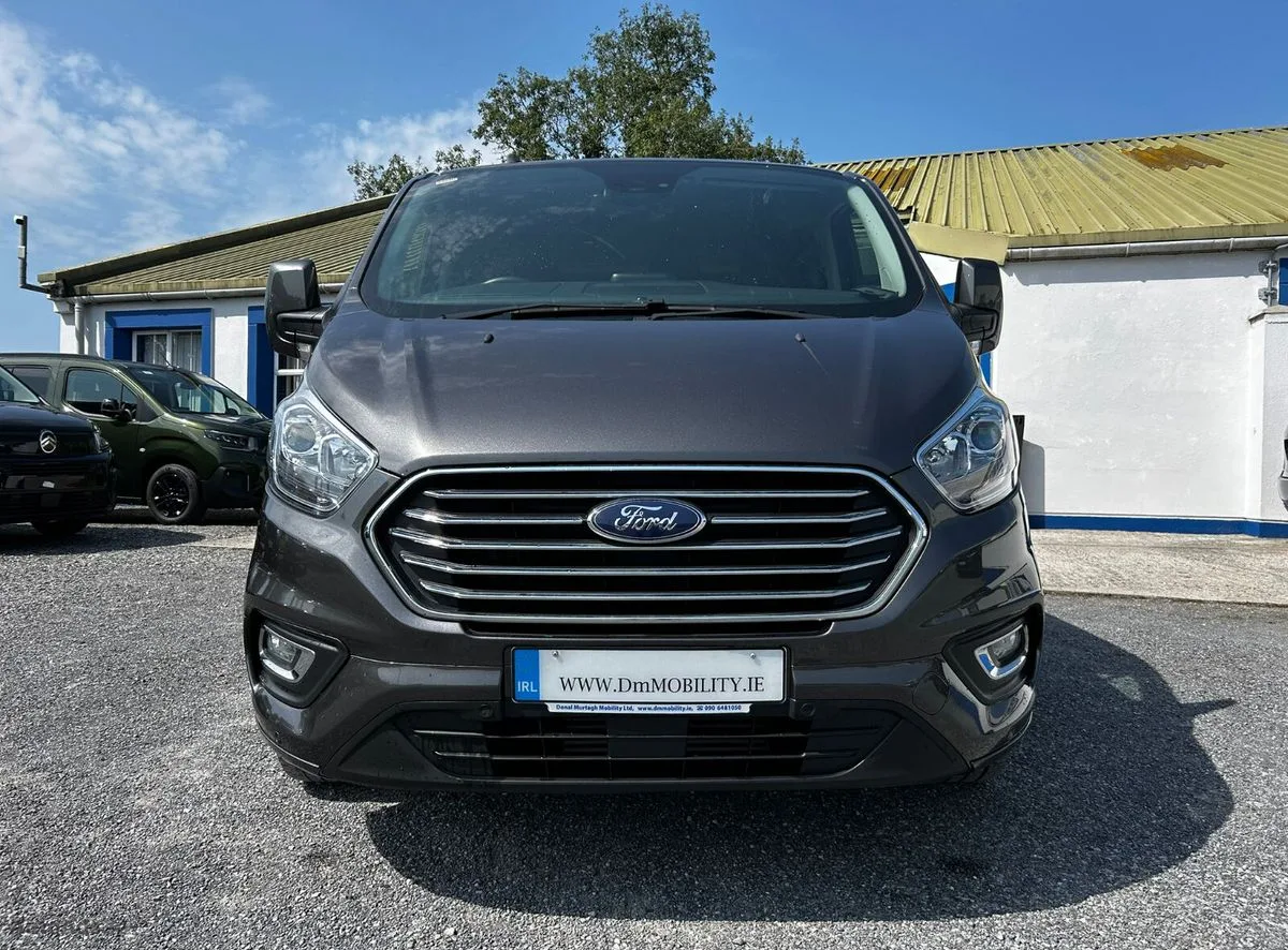 2021 Ford Tourneo Custom – photo 2
