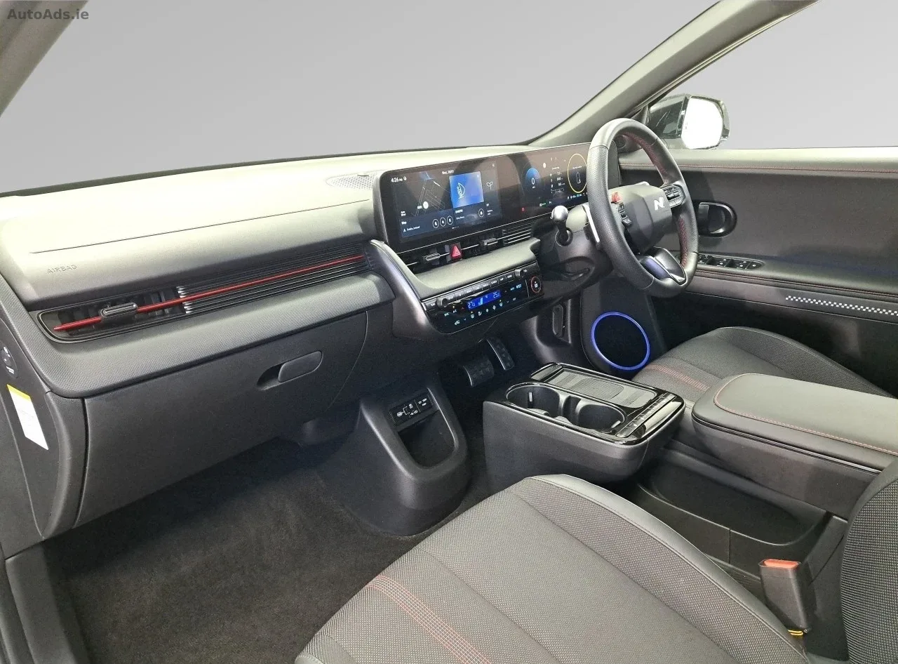 2025 Hyundai IONIQ 5 – photo 4