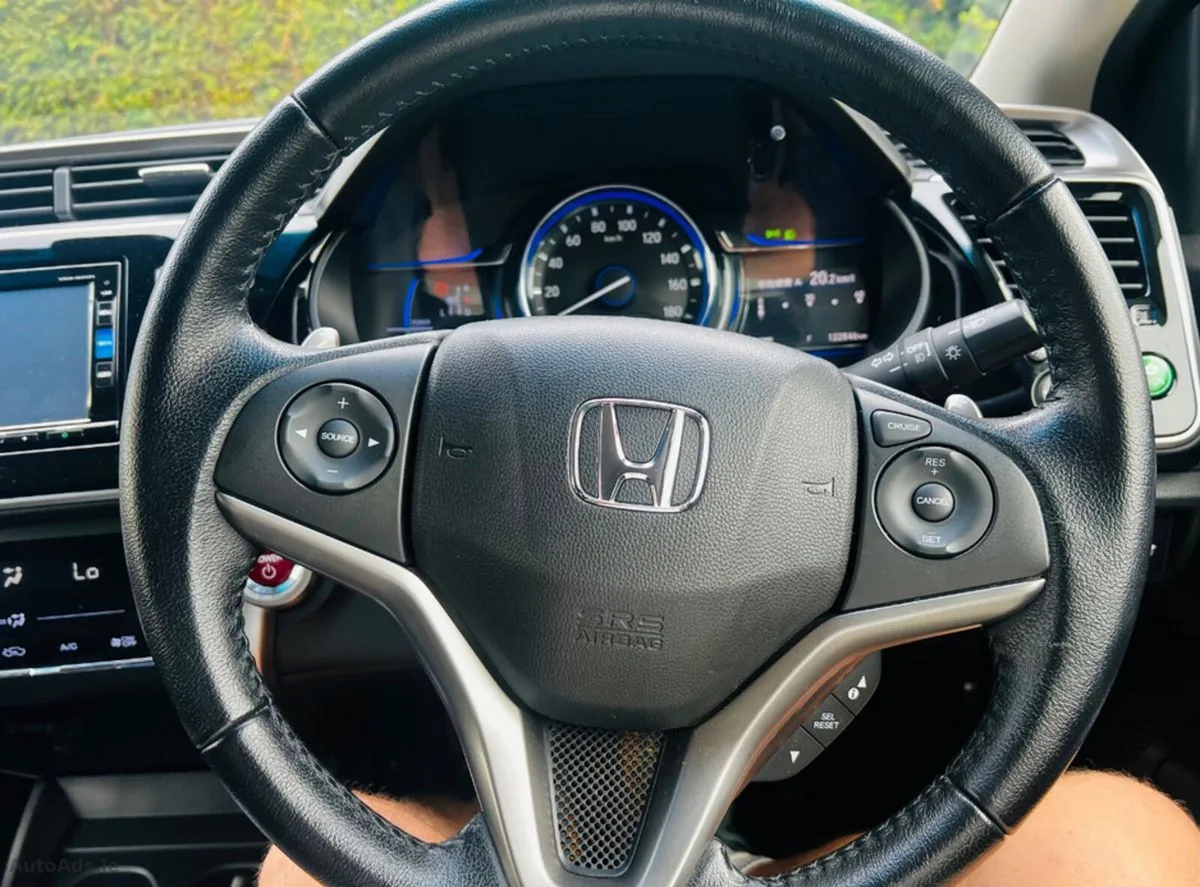 2016 Honda Grace – photo 18