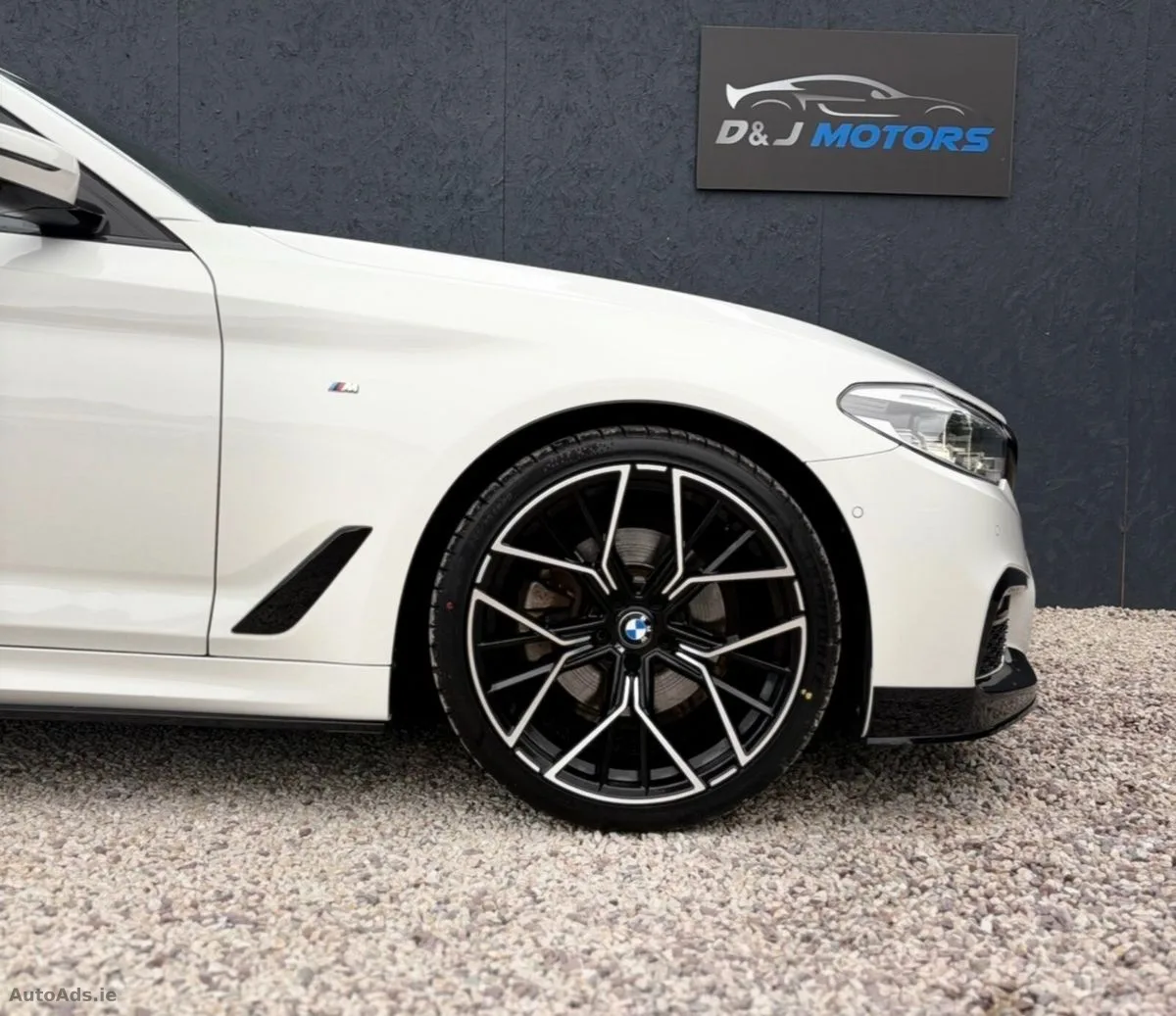 2017 BMW 5-Series – photo 6