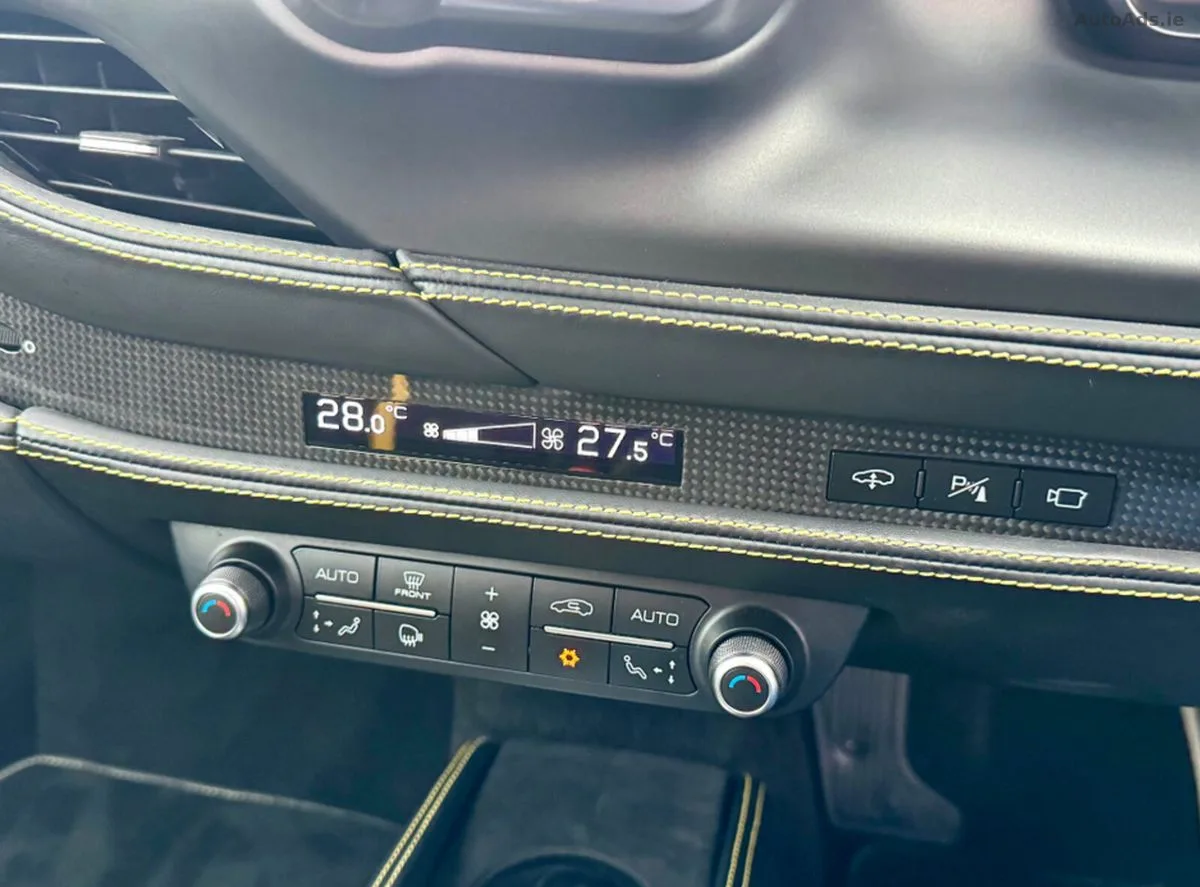 2020 Ferrari F8 – photo 17