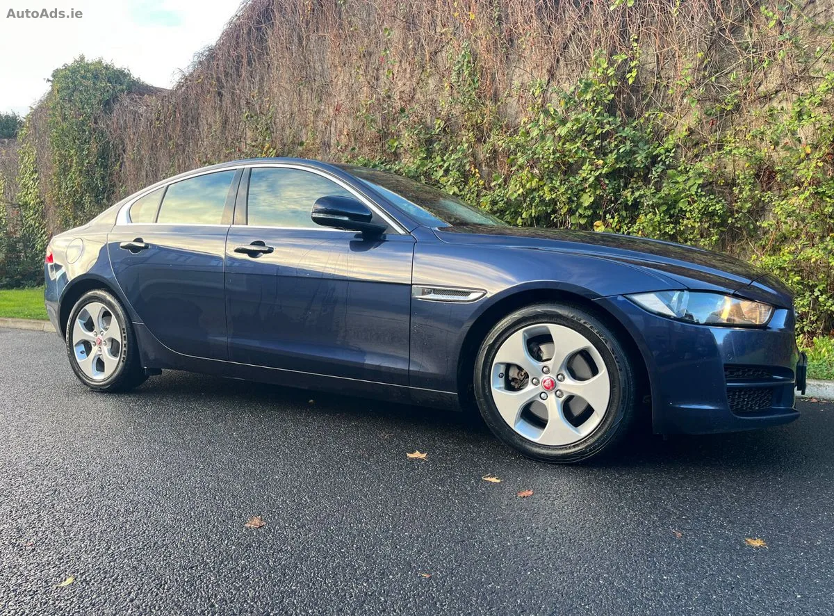 2017 Jaguar XE