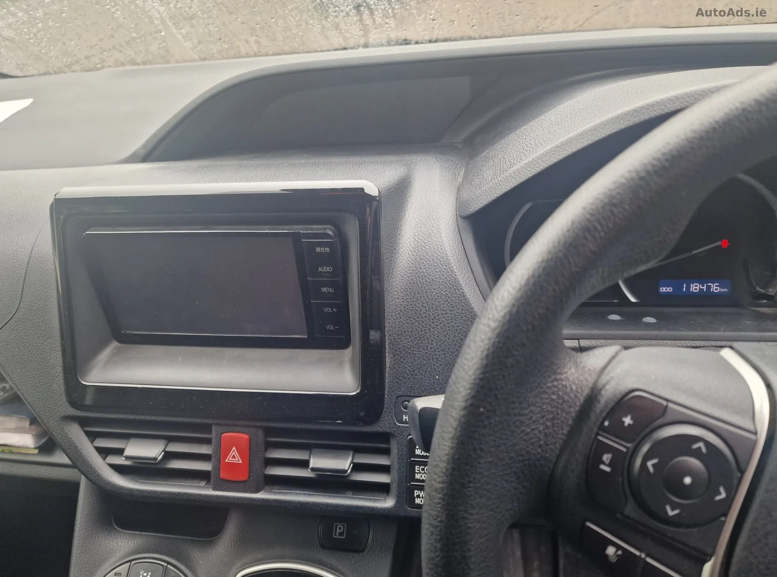 2016 Toyota Voxy – photo 8