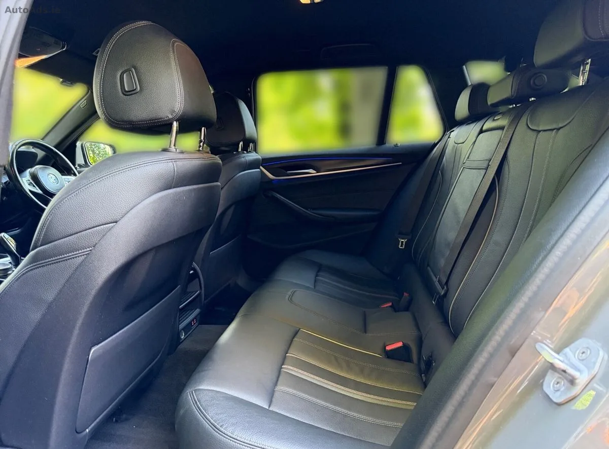 2021 BMW 5-Series – photo 13