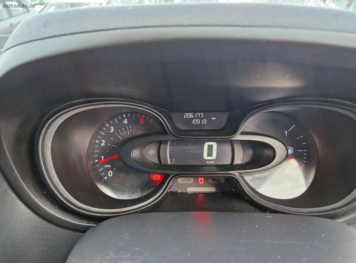 2020 Nissan NV300 – photo 10