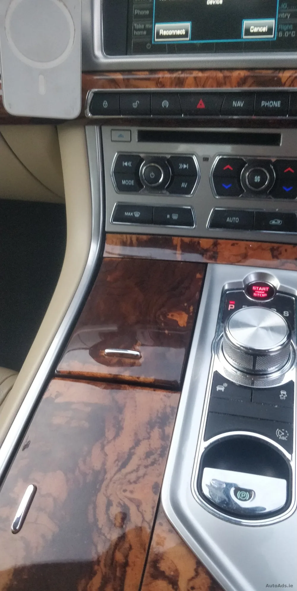 2014 Jaguar XF – photo 3