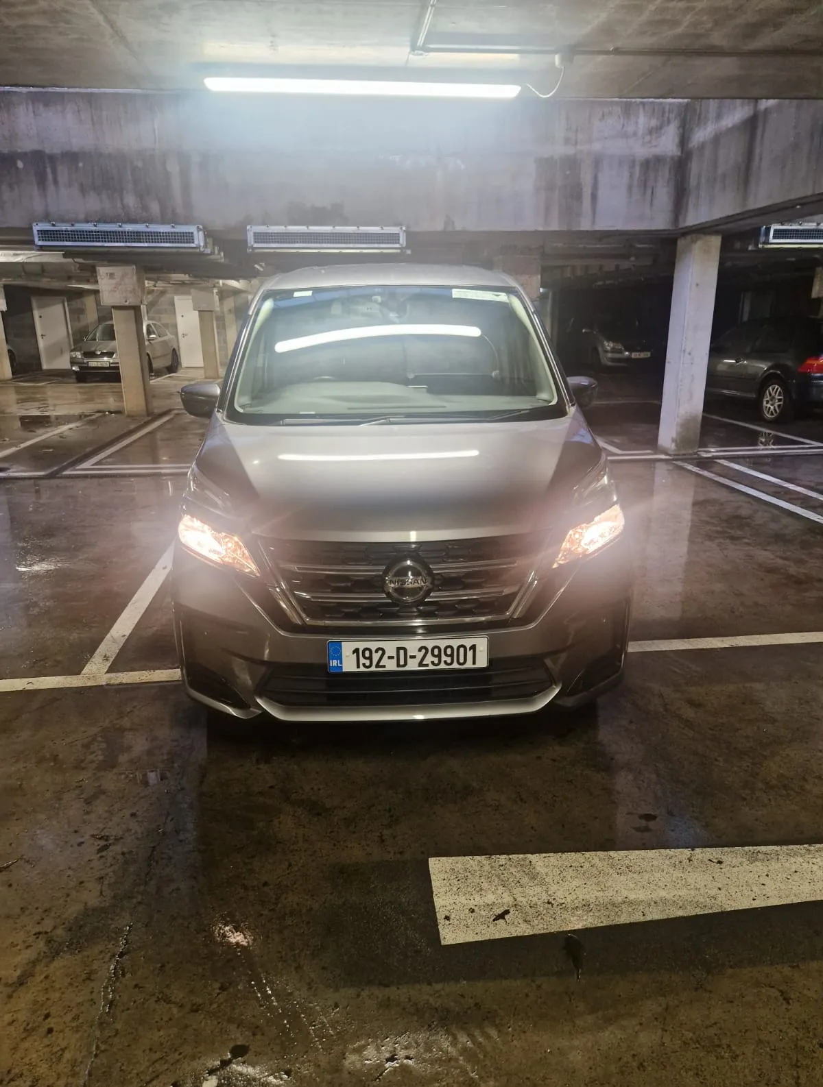 2019 Nissan Serena – photo 1