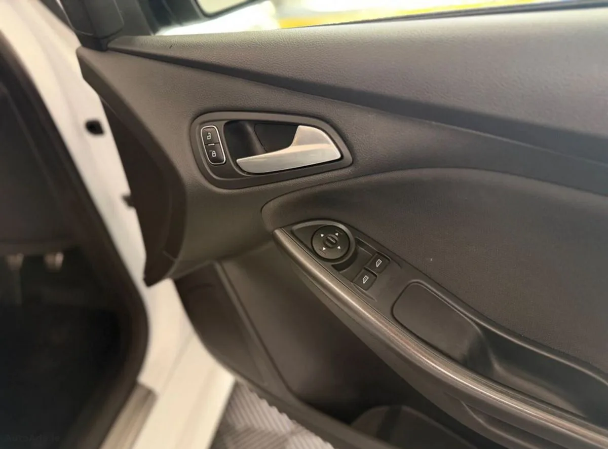 2018 Ford Focus – photo 14
