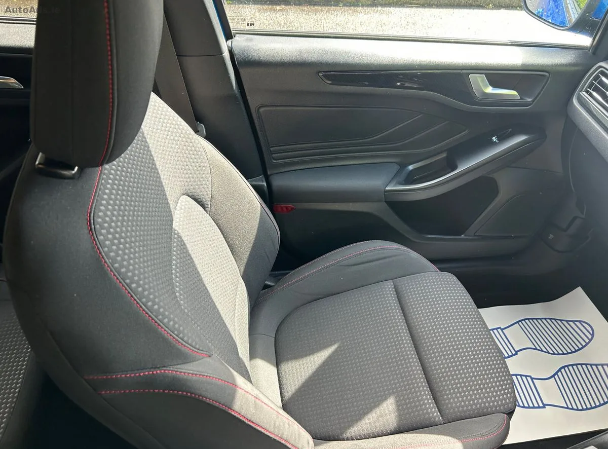 2019 Ford Focus – photo 14