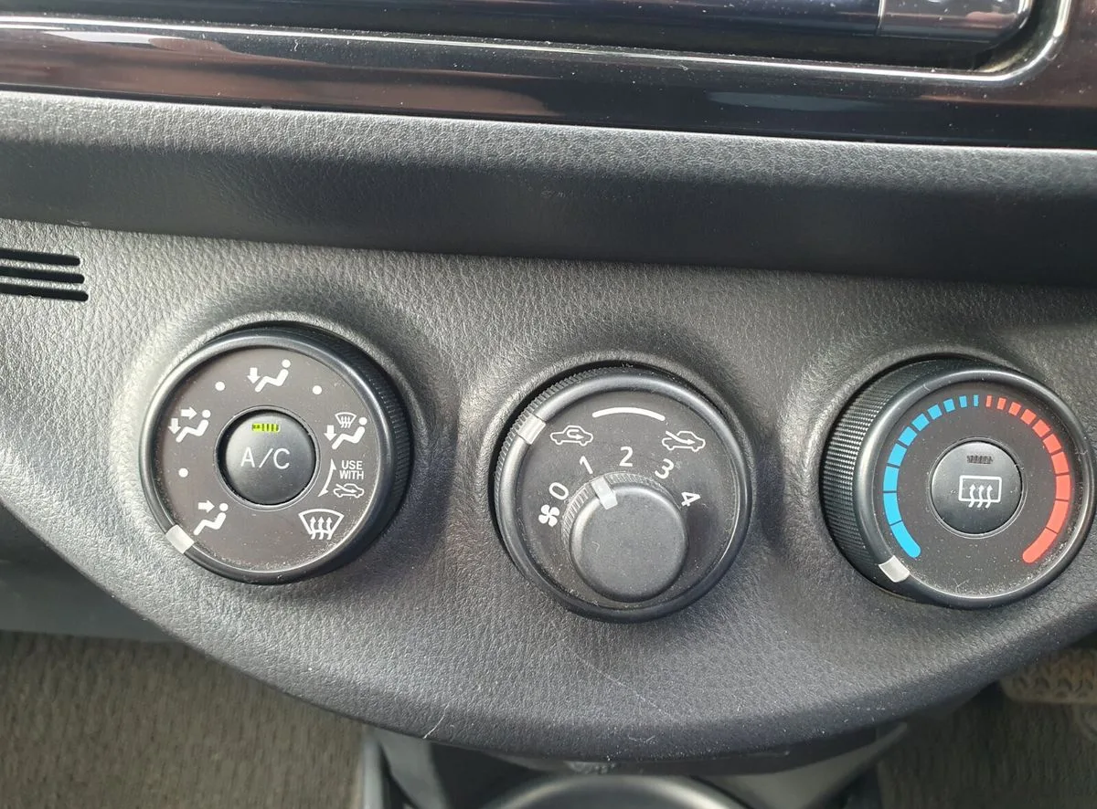 2018 Toyota Yaris – photo 17