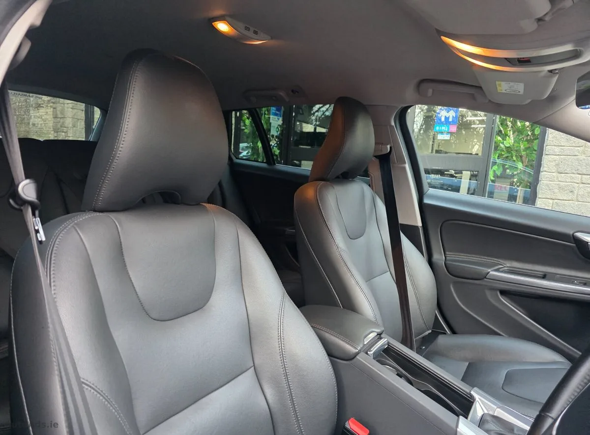 2017 Volvo V60 – photo 18