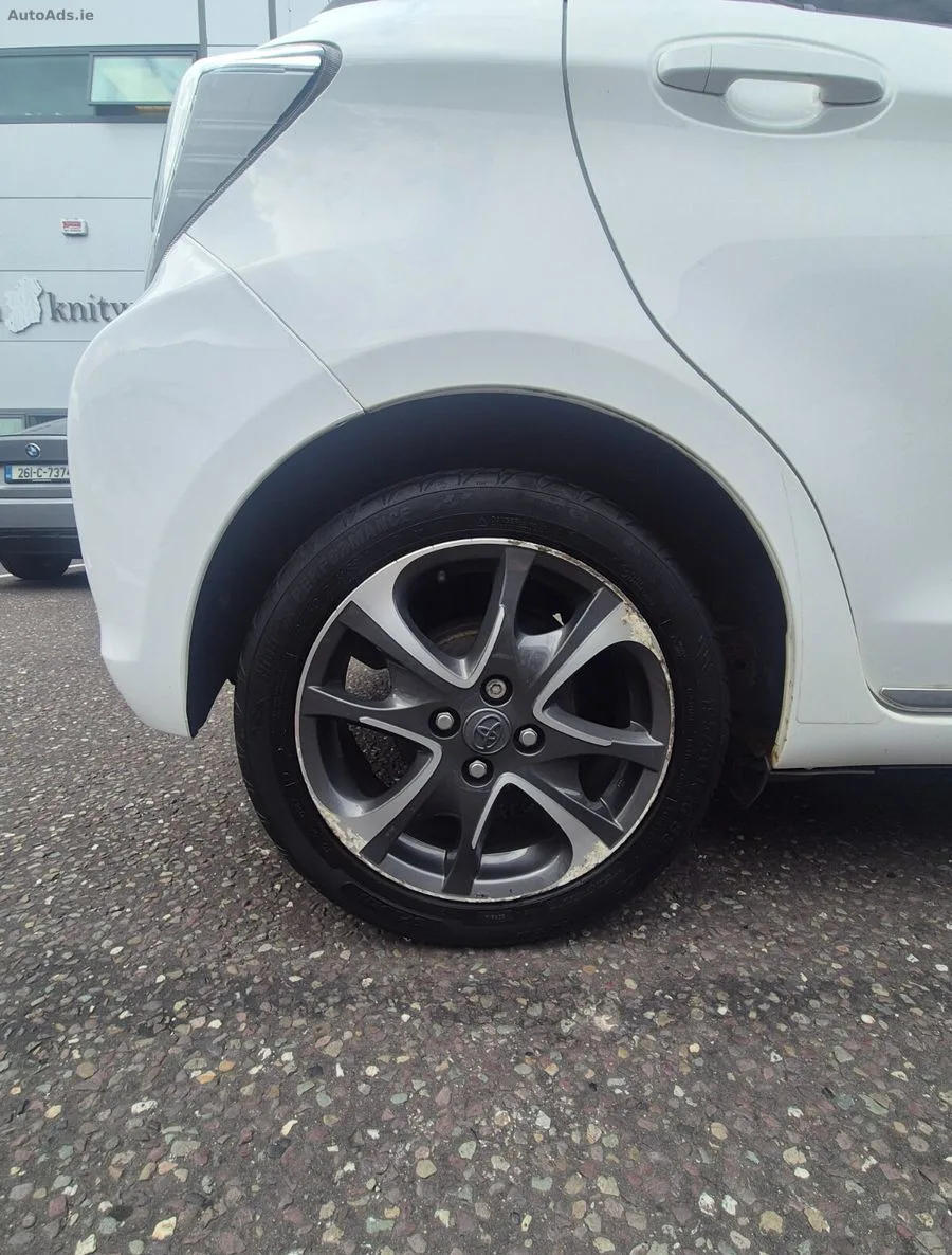 2014 Toyota Yaris – photo 14