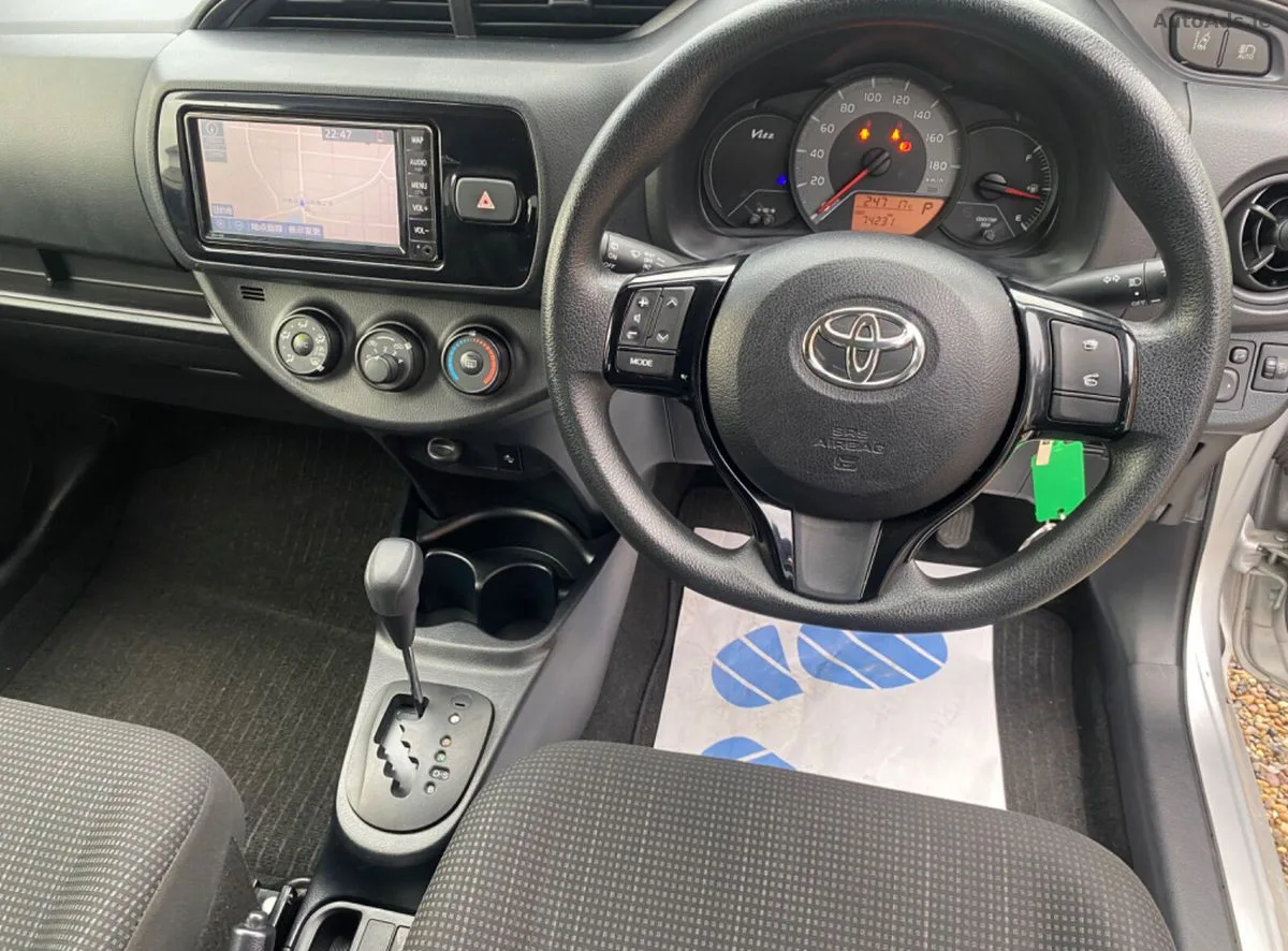 2019 Toyota Vitz – photo 3
