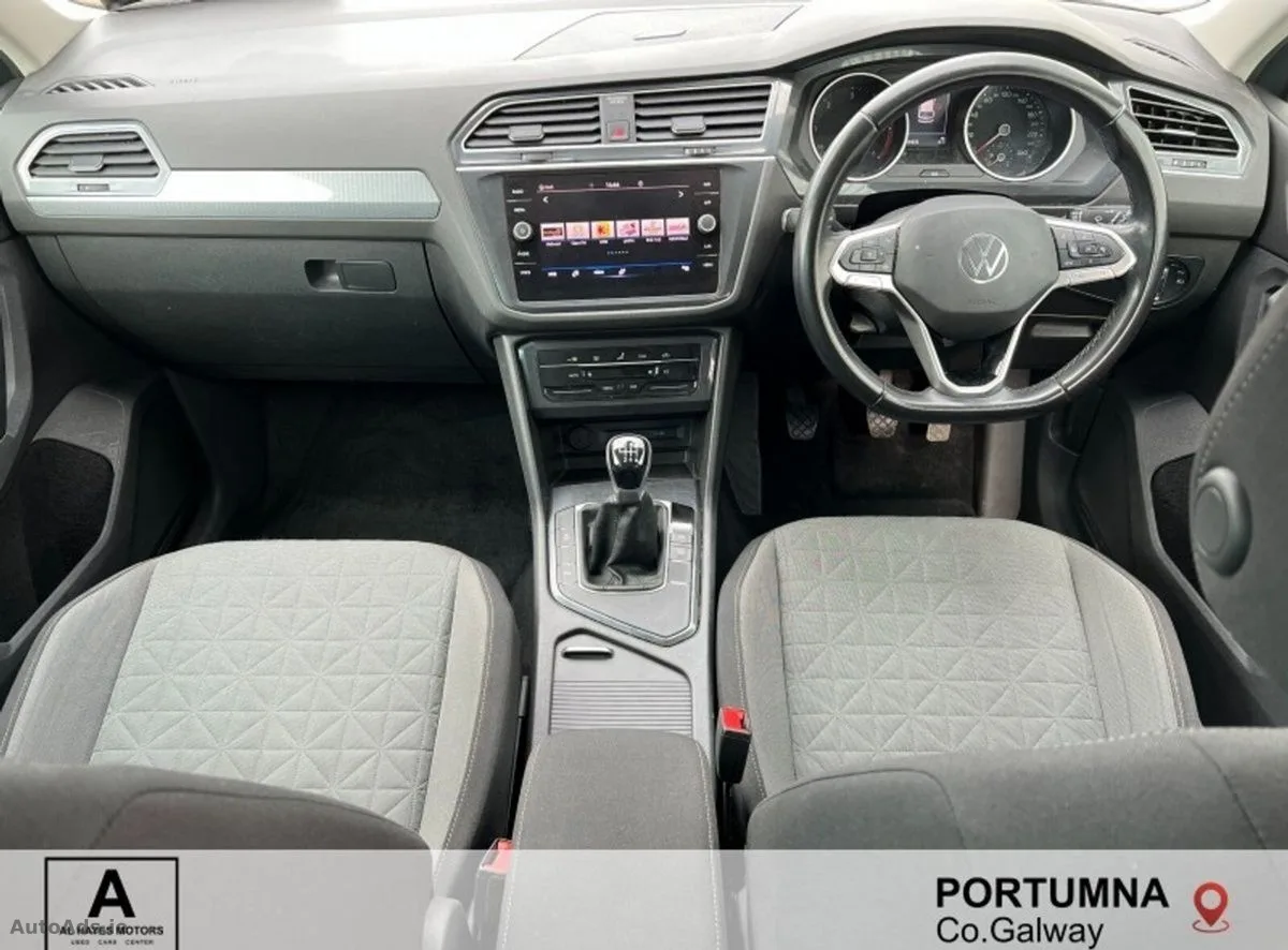 2021 Volkswagen Tiguan – photo 2