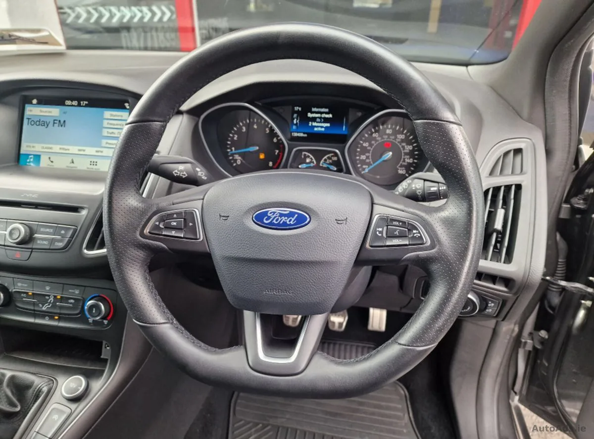 2018 Ford Focus – photo 16