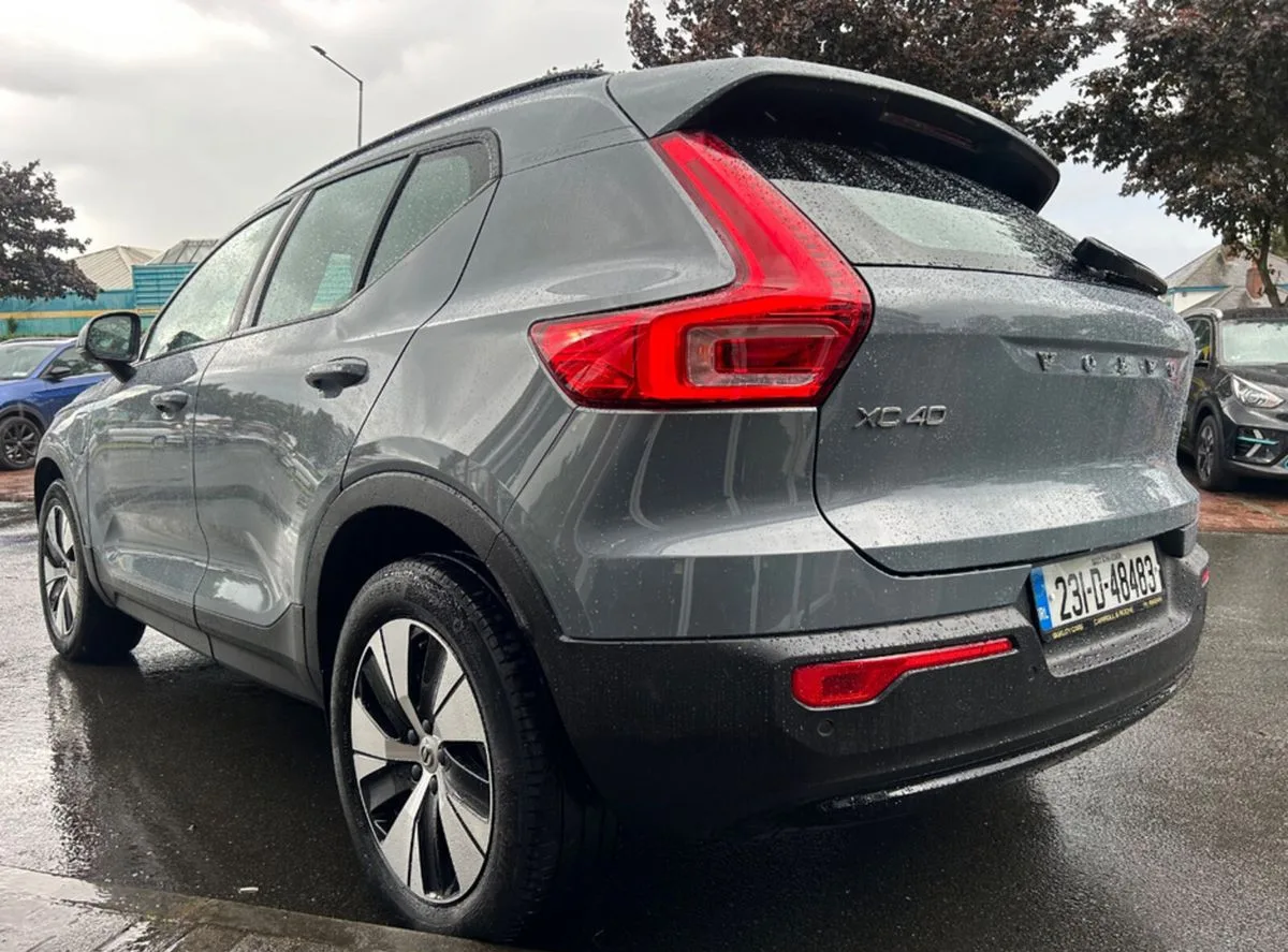 2023 Volvo XC40 – photo 13