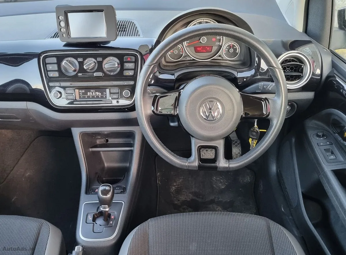 2013 Volkswagen up! – photo 17