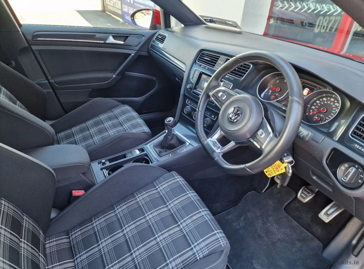 2014 Volkswagen Golf – photo 15