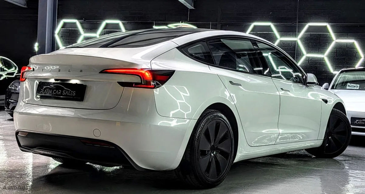 2024 Tesla Model 3 – photo 12